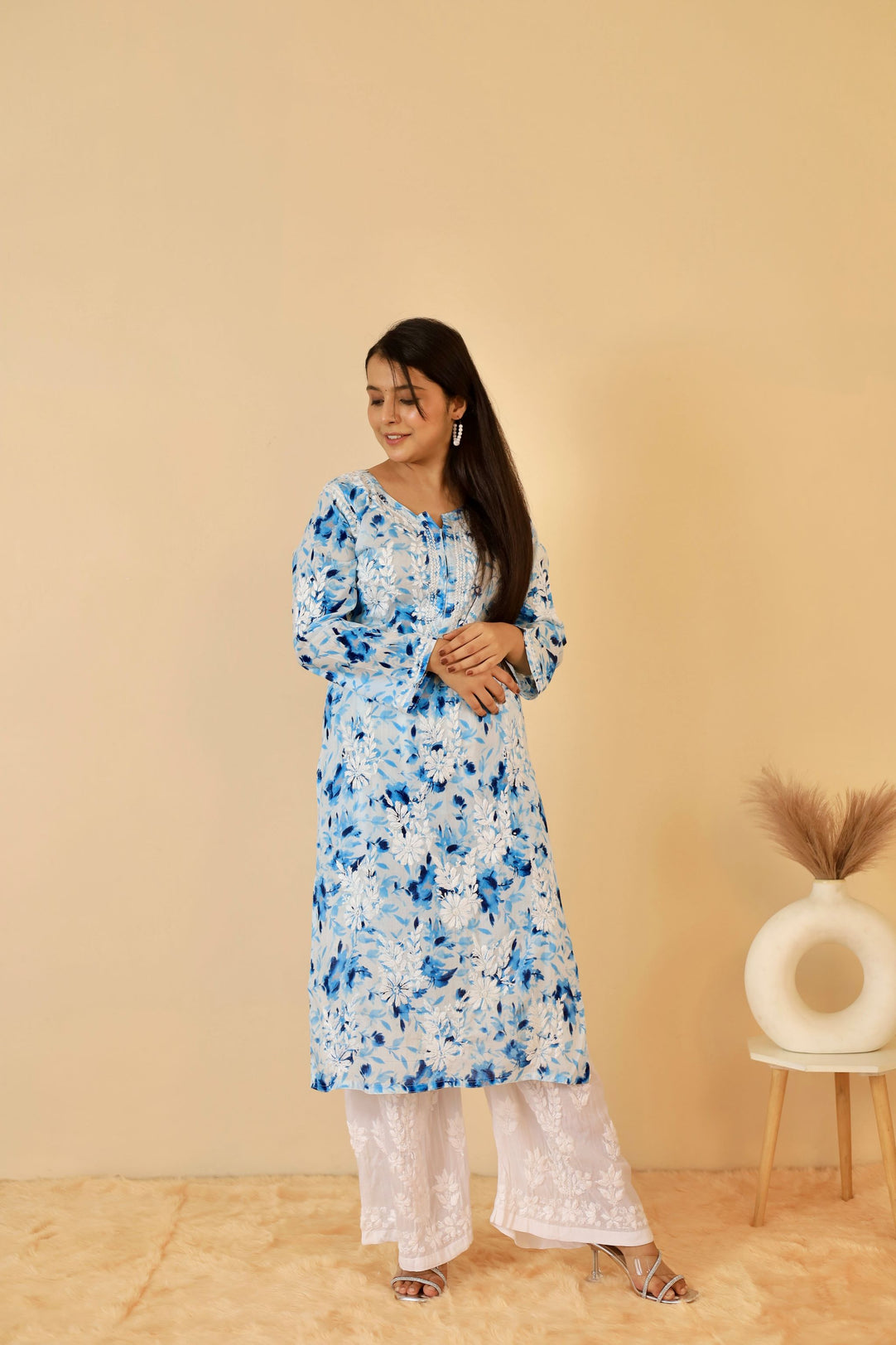 Women's Super Comfy Pure Mulmul Floral Print Lucknowi Chikankari Straight Long Kurti