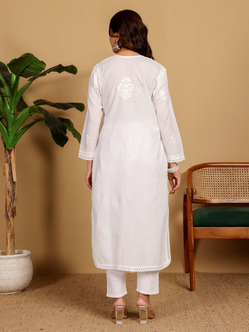 Zawiya Dyed Regular Size Mulmul Cotton Chikankari Kurti with Lace Detailing – Perfect for Every Occasions