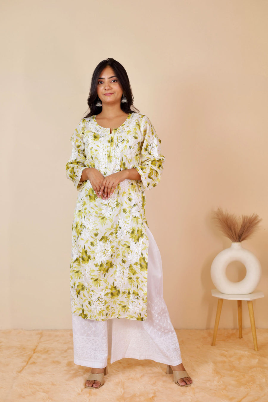 Samina Super Comfy Pure Mulmul Floral Print Lucknowi Chikankari Straight Long Kurti