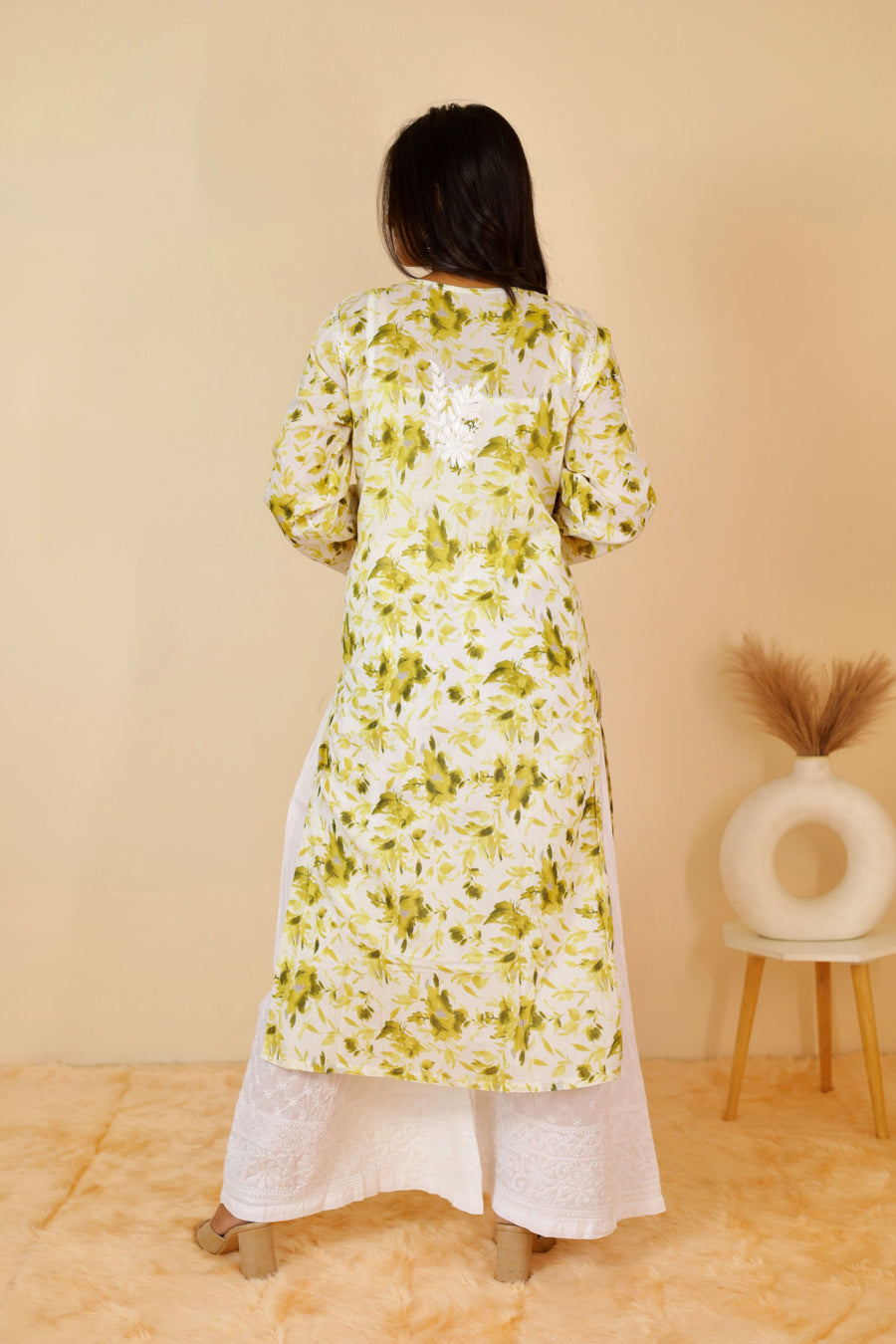 Samina Super Comfy Pure Mulmul Floral Print Lucknowi Chikankari Straight Long Kurti