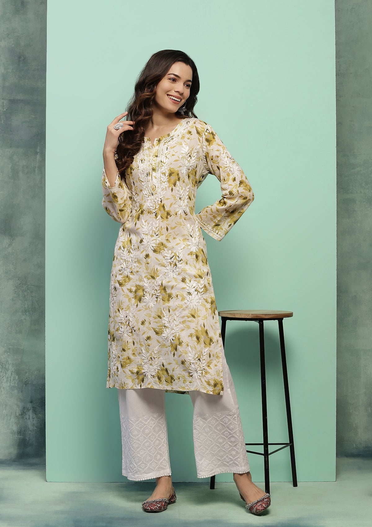 Women's Super Comfy Pure Mulmul Floral Print Lucknowi Chikankari Straight Long Kurti