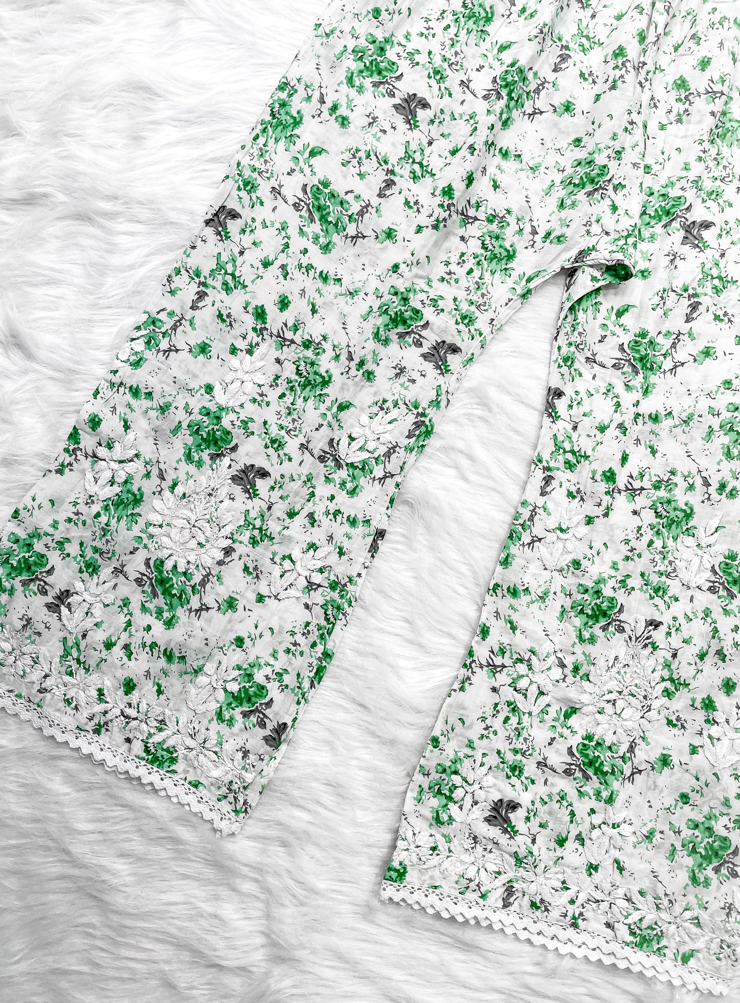 Chikankari Hand Embroidery White Base Mulmul Floral Print Kurti & Palazzo Set For Women