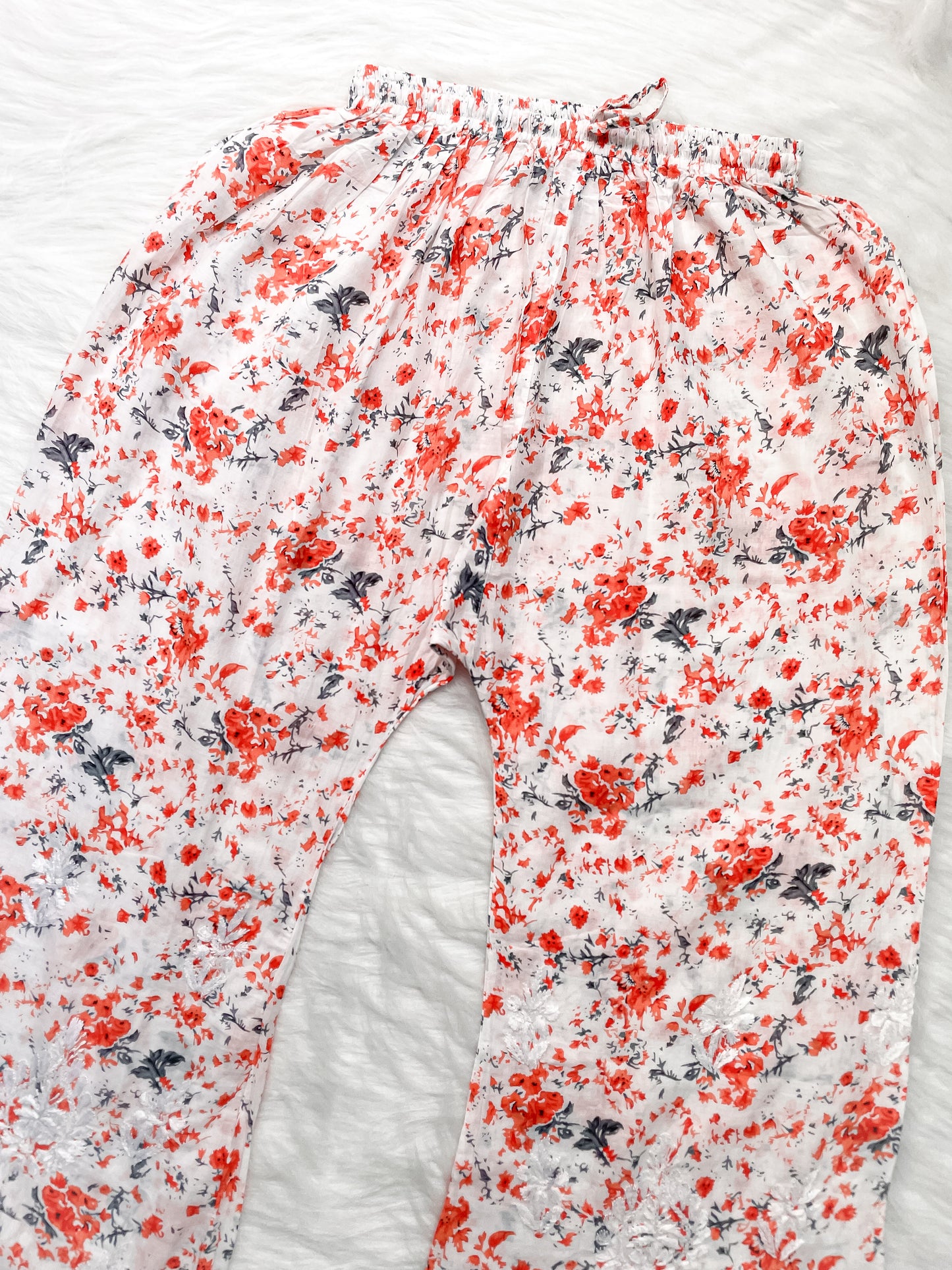 Chikankari Hand Embroidery White Base Mulmul Floral Print Kurti & Palazzo Set For Women