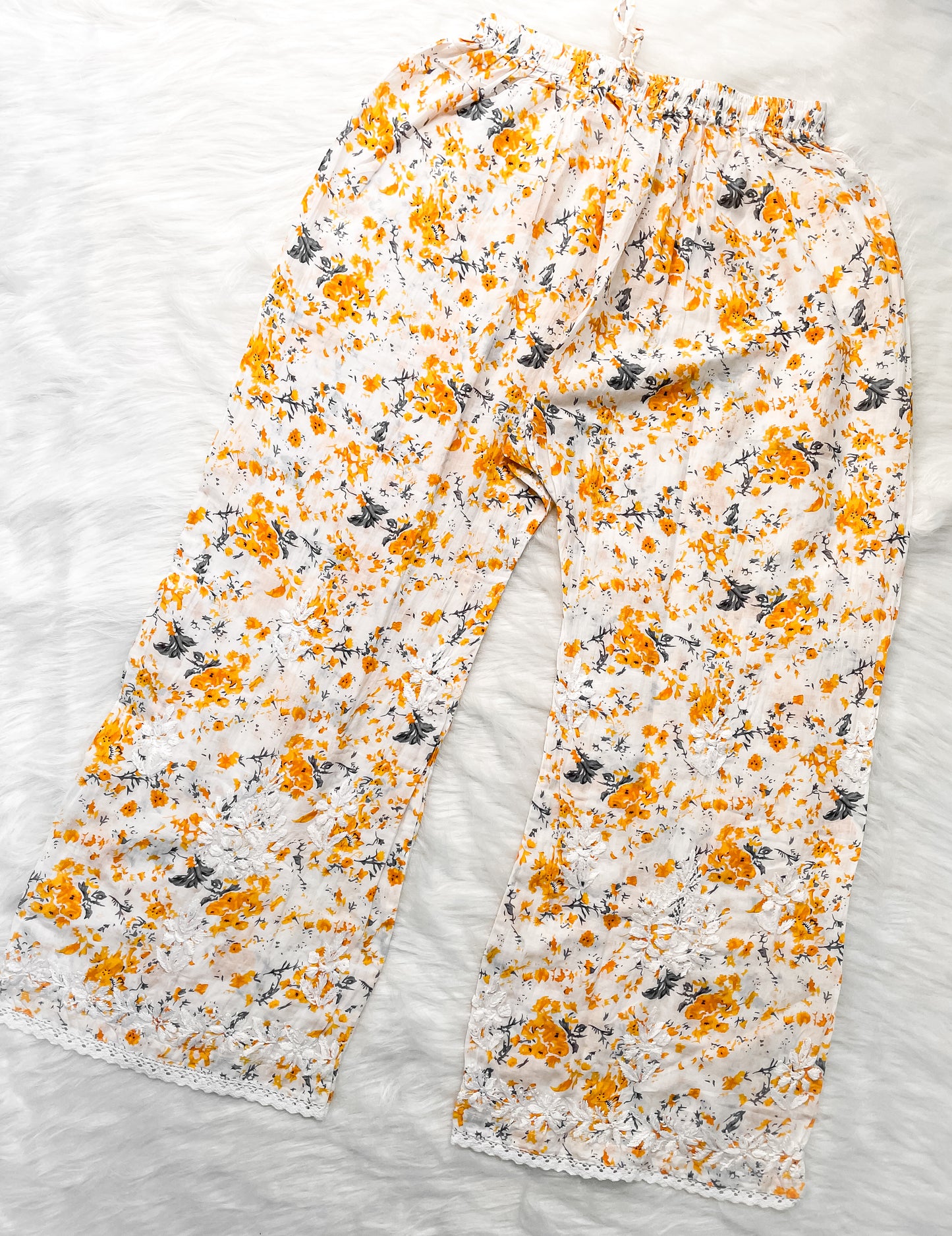 Chikankari Hand Embroidery White Base Mulmul Floral Print Kurti & Palazzo Set For Women