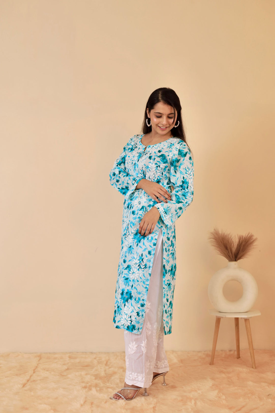 Women's Super Comfy Pure Mulmul Floral Print Lucknowi Chikankari Straight Long Kurti