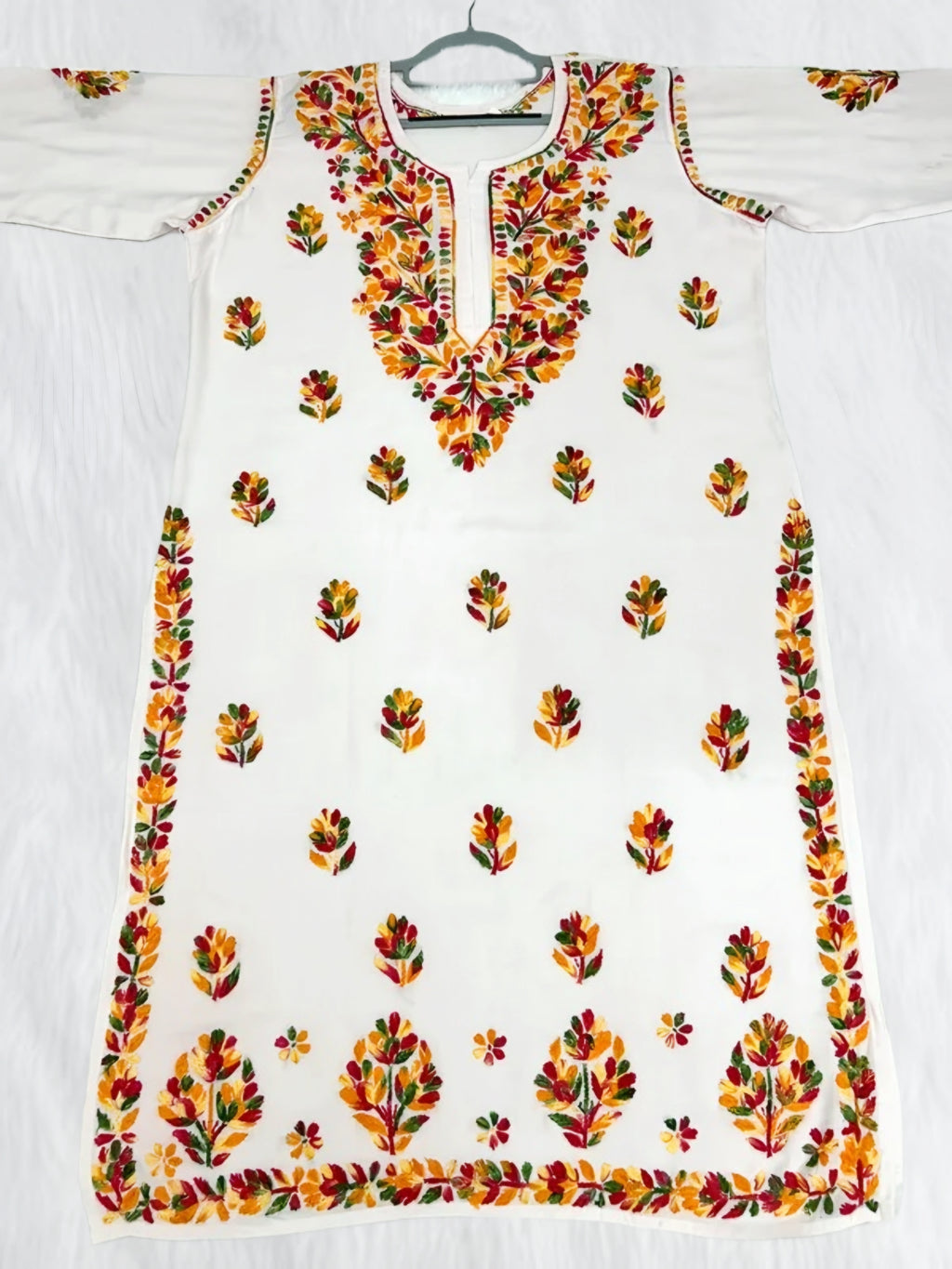 White Mannta rayon set