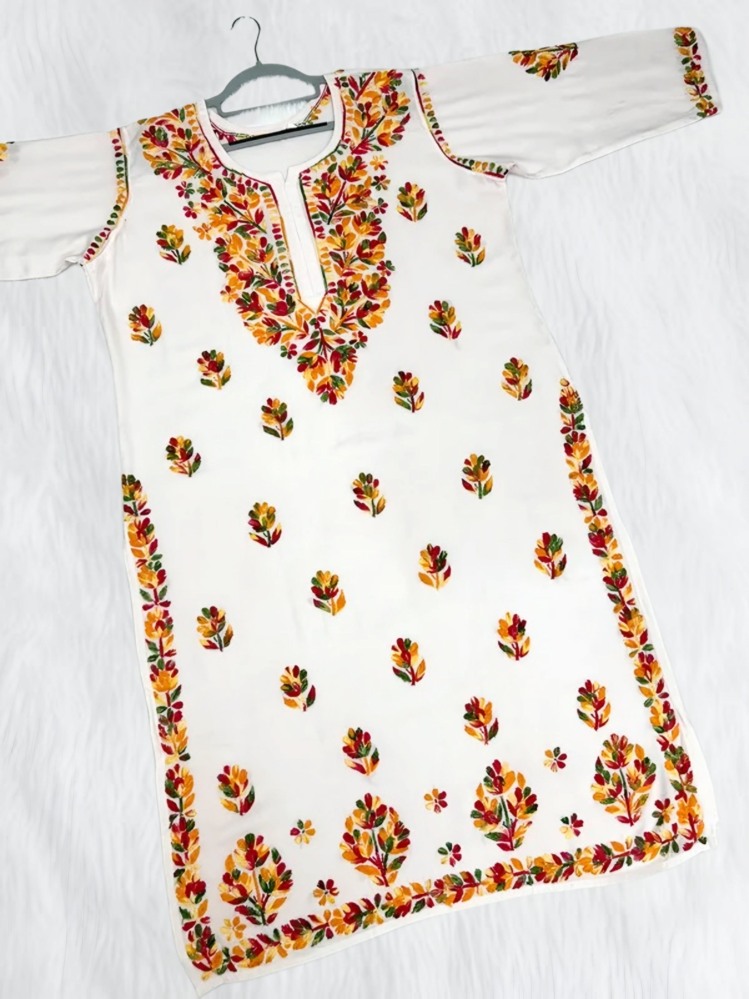 White Mannta rayon set